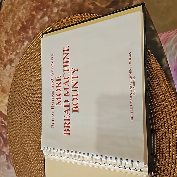 More Bread Machine Bounty By Better Homes & Gardens hard cover first edition - Picture 5 of 8